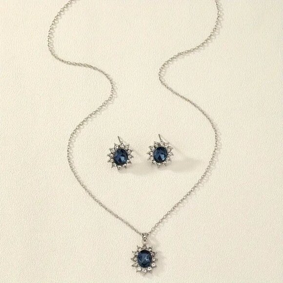 ⭐️NWT Blue Sapphire Pendant Necklace and Earring Stud Set - Picture 2 of 4